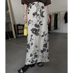 anuke Flower Tuck Skirt - メルカリ