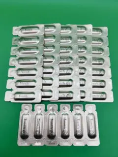新品未開封　yunth 薬用ホワイトニングエッセンスPVCa 41包のサムネイル