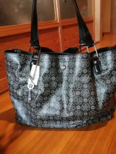 クレイサス 花柄トートバッグ 鍵チャーム付き