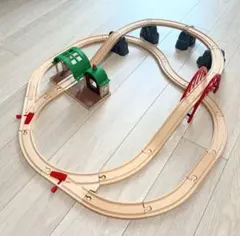 BRIO 木製レールセット 駅 貨物船 車両 フィギュア 大量セットのサムネイル