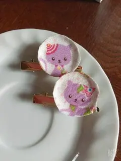 紫のねこさんヘアピン