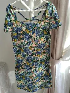 Zara 花柄ミニワンピース Lサイズ