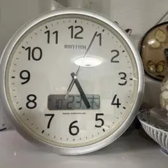 激安送料込‼️リズム時計 プログラム電波掛時計カレンダー表示付 4FNA01SR