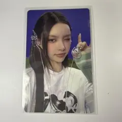 ILLIT bomb ユナ イヤホン