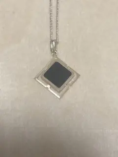 a*q様 ダイヤモンド型黒ペンダントネックレス