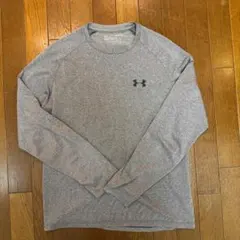Under Armour 長袖Tシャツ グレーのサムネイル