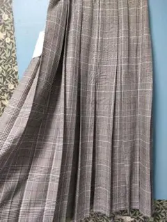 新品未使用　チェック柄流行りプリーツ　ロング丈　スカート Mサイズ