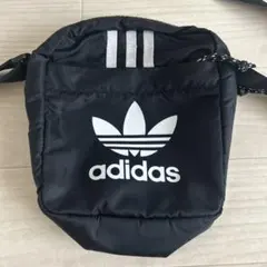 adidas ショルダーバッグ ブラックのサムネイル