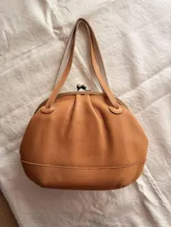 Kanmi. キャメル がま口ハンドバッグ