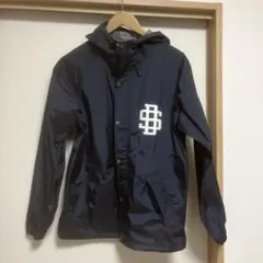スタンダードカリフォルニア　ナイロンパーカー