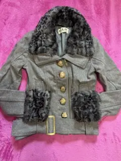 d.i.a. ファー付きグレージャケット