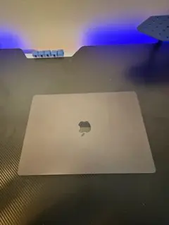 MacBook Pro 16インチ M4 Max / 128GB / 8TB /