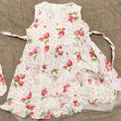 115 サイズ女の子100%コットン 美品 いちご柄ワンピース（レース付き）