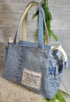 [デニムリメイク]　サイドポケット付きトートバッグ(中)　№106