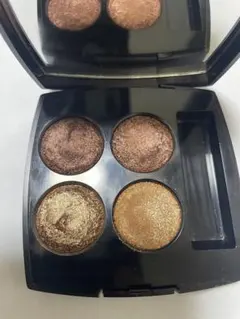 CHANEL アイシャドウパレット 01 ツイード　キュイヴレ