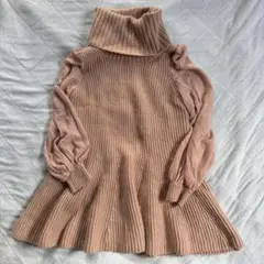 スナイデル　ベージュ タートルネック ニット