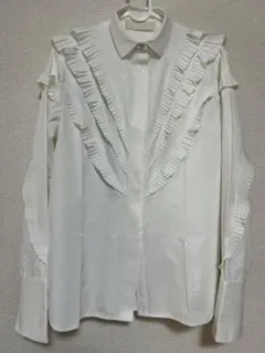 本日限定価格　28,600円Marilyn Moon タックフリル長袖シャツのサムネイル