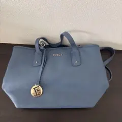 FURLA 青 レザートートバッグ
