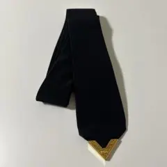 GUCCI ネクタイ ブラック ゴールドプレート