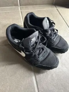 ナイキ　Nike MD RUNNER 2 黒　ブラックのサムネイル