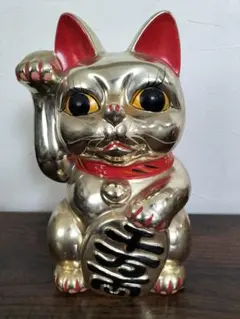 ゴールド 招き猫 サングラス付き 招財 筋肉 - メルカリ