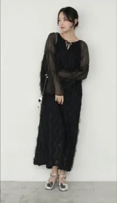 【forksy.】オケージョン対応フラワーモチーフフリルシアースリーブワンピース