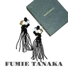✨美品✨FUMIE TANAKA seed earring黒・白のサムネイル