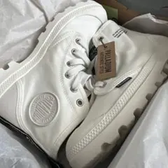 PALLADIUM ホワイト ハイカットスニーカーのサムネイル