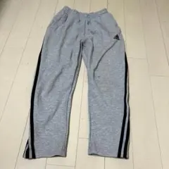 アディダス スウェットパンツ 150 グレー　3本線