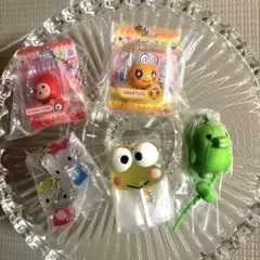 ガチャガチャガチャ5点セット。サンリオ・たまごっち