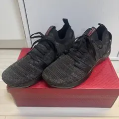 【美品】PUMA スニーカー ブラック×レッド