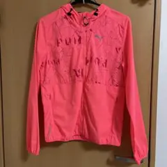 美品　 PUMA ピンク ウィンドブレーカー