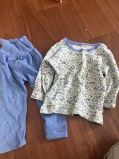 パジャマ　上下セット