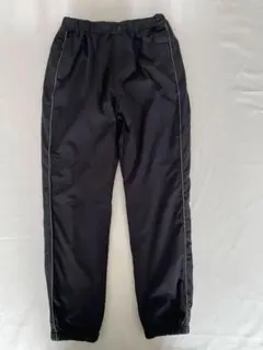 ユニクロ　UNIQLO 黒ゴムウエスト長ズボン　 裏起毛　ウインドパンツ　防寒