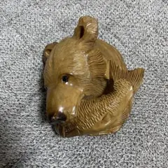 木製クマと魚の彫刻　壁掛け