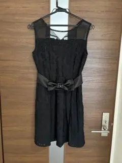 ブラックレースAラインパーティードレス
