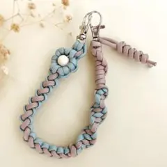 【ハンドメイド】お花モチーフ パラコード ハンドストラップ｜スマホストラップ
