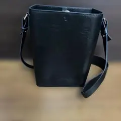 【完売品✨️】+J ユニクロ×ジルサンダー レザーショルダーバッグ ブラックのサムネイル