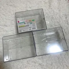 ダイソー壁にも付けられるディスプレイケース2段×3