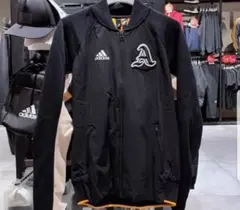 【新品、タグ付き】日本未発売アディダストラックジャケット