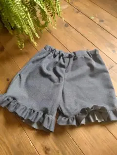 フリル付き ストレッチ　　ショートパンツ