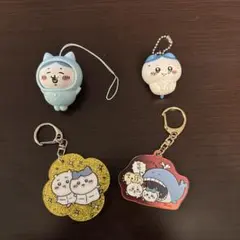 ちいかわ　ハチワレ　キーホルダー　アクリルキーホルダー