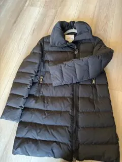 MONCLER ブラック ダウンジャケット