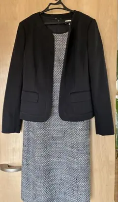 黒ジャケットとツイードドレスのセット