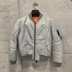 【美品】AVIREX MA-1 シルバー フライトジャケット メンズ M 2025年最新】AVIREX カラー：シルバー系 MA-1・フライトジャケットの