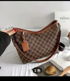 ブラウン ショルダーバッグ