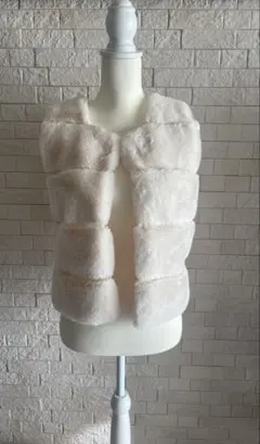 ホワイトファーボックススタイルベストホック付き