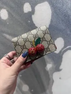 GUCCI GGスプリーム チェリー 二つ折り財布のサムネイル