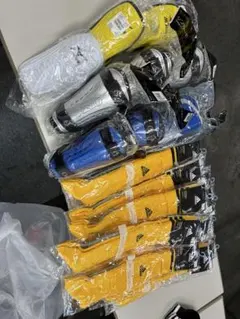 アディダス サッカーソックス11足　すねあて10こ