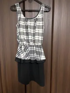 ミニワンピ　ペプラム　膝丈ワンピース　ジャージー　二次会　キャバドレス